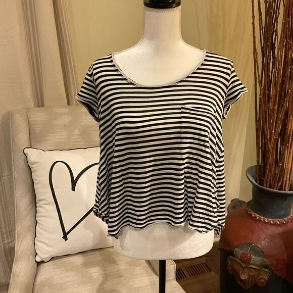BCBG MaxAzria top 🖤  - Picture 1 of 5